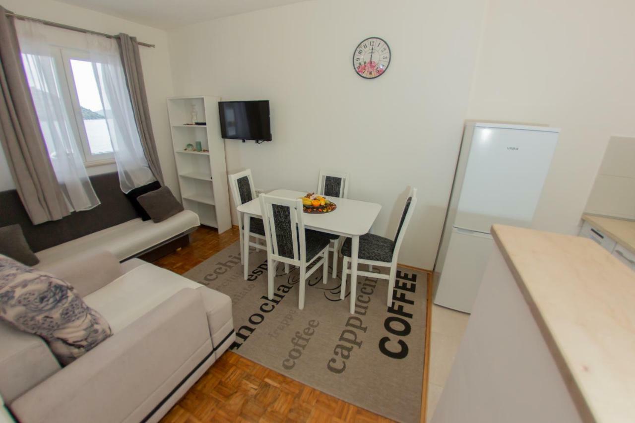 Apartmani Sunset Rogotin Bagian luar foto
