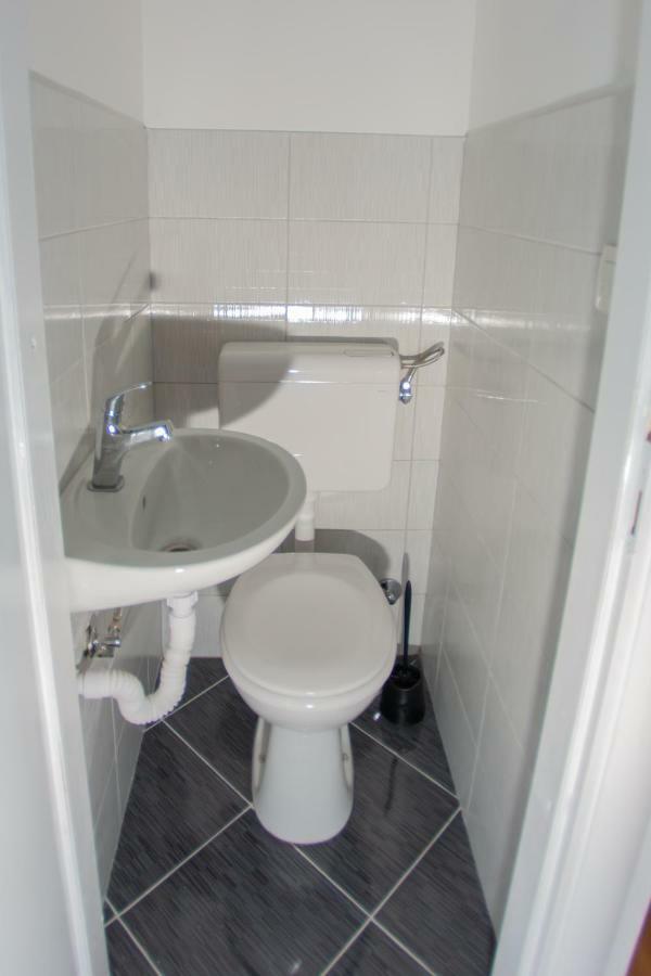 Apartmani Sunset Rogotin Bagian luar foto